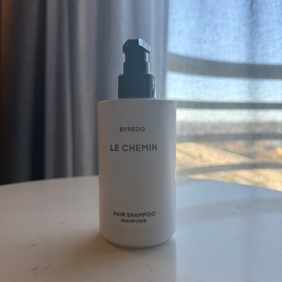 Byredo Le Chemin Hair Shampoo 300ml – Luxury Scented Daily Cleanser - Picture 1 of 9